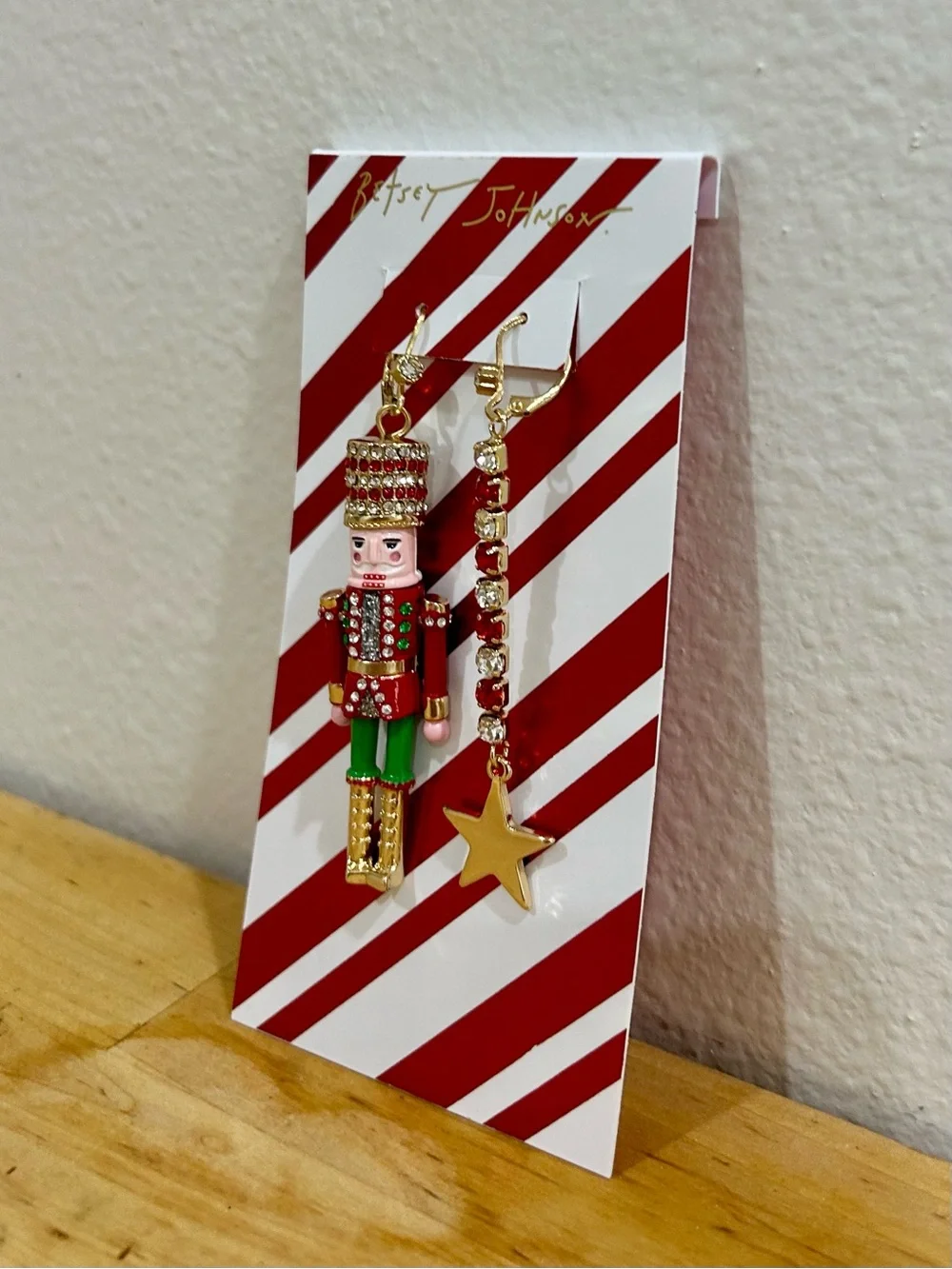 Betsey Johnson Red Nutcracker Mismatched Christmas Dangle Drop Earrings Bling